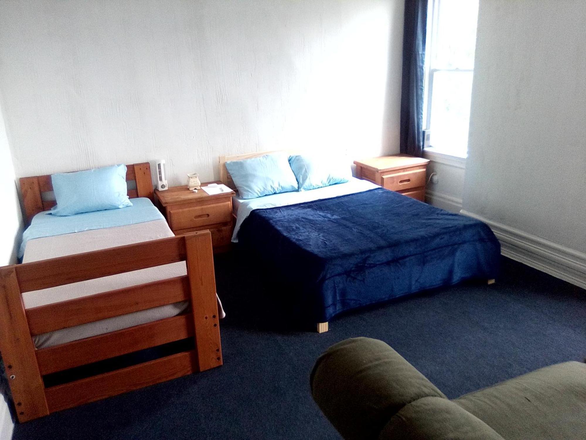 A Cozy Bedroom For You To Relax Pittsburgh Ngoại thất bức ảnh